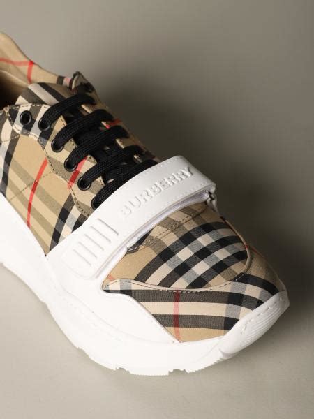 cheap burberry shoes men's|burberry men sneakers outlet.